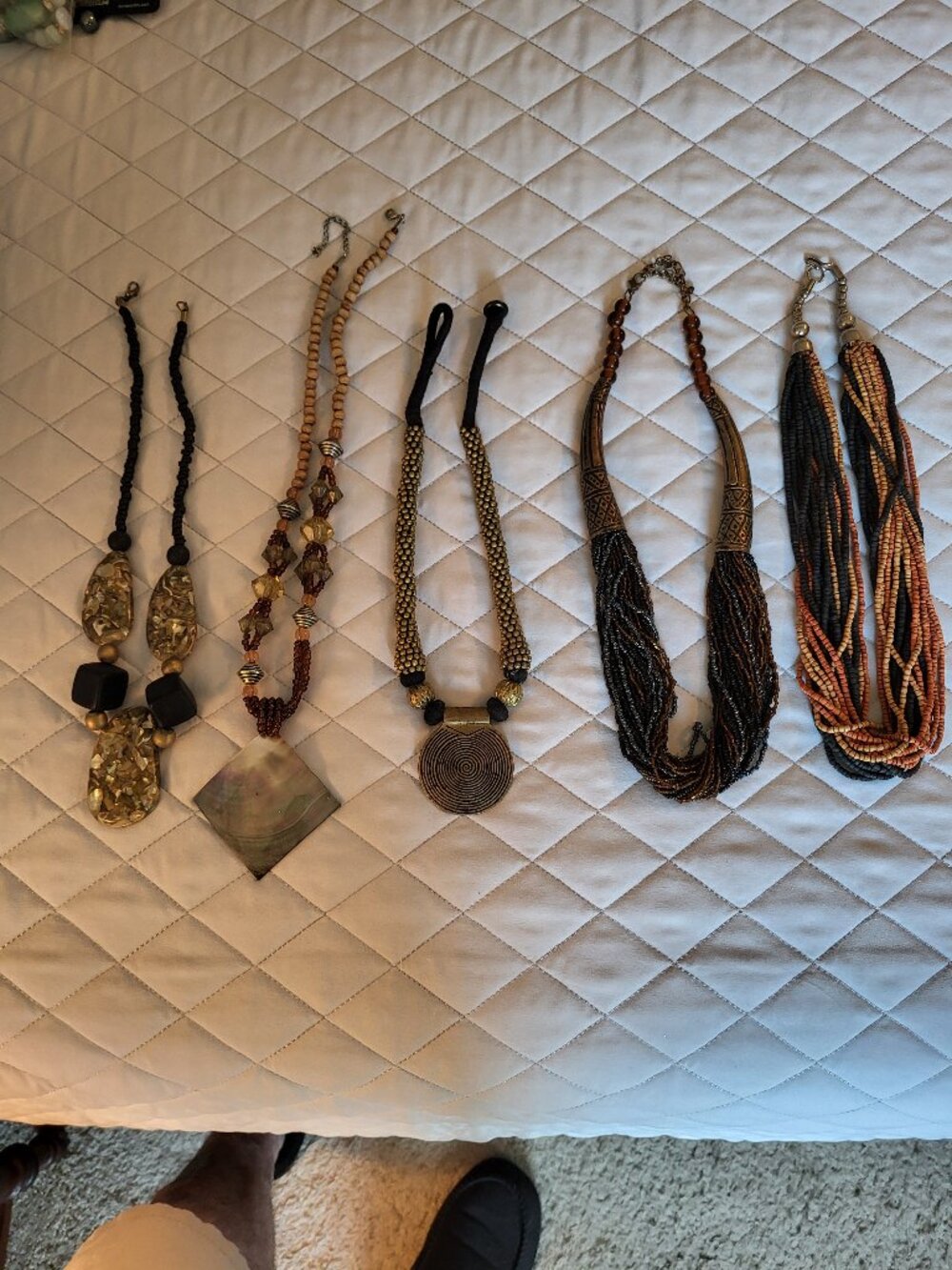 Vintage costume jewelry set - 5 necklaces